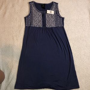 knee length flowy dress ☀️